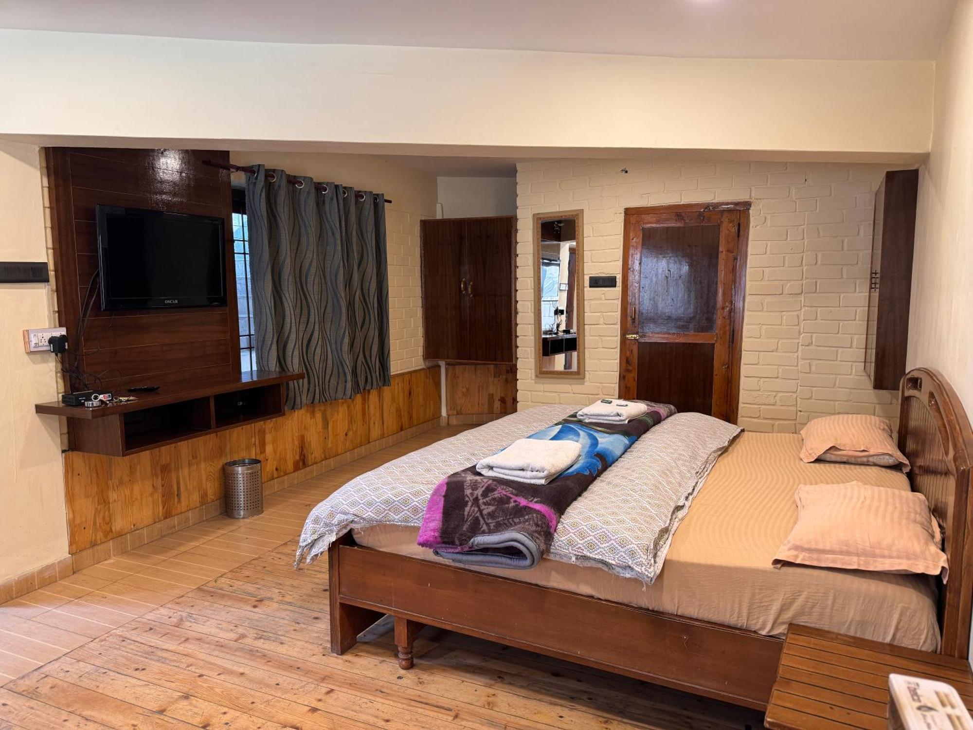 The Alpine Guest House Kasol Buitenkant foto